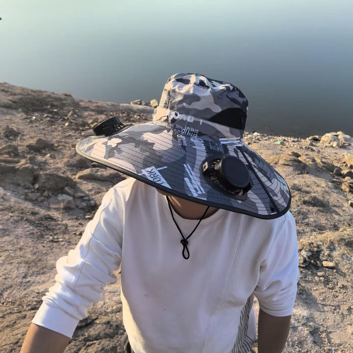 Ventilated sun hat with integrated solar fans and wide brim Kalsten