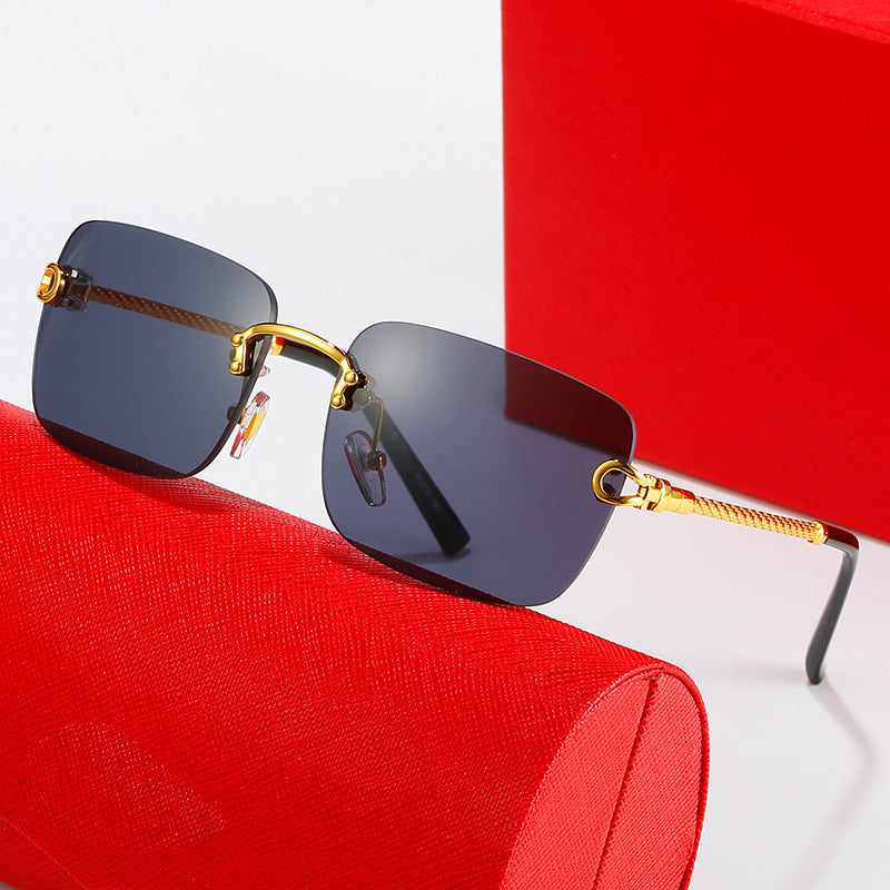 Women's square sunglasses with luxurious, gold-accented frame and protective lenses Kalsten