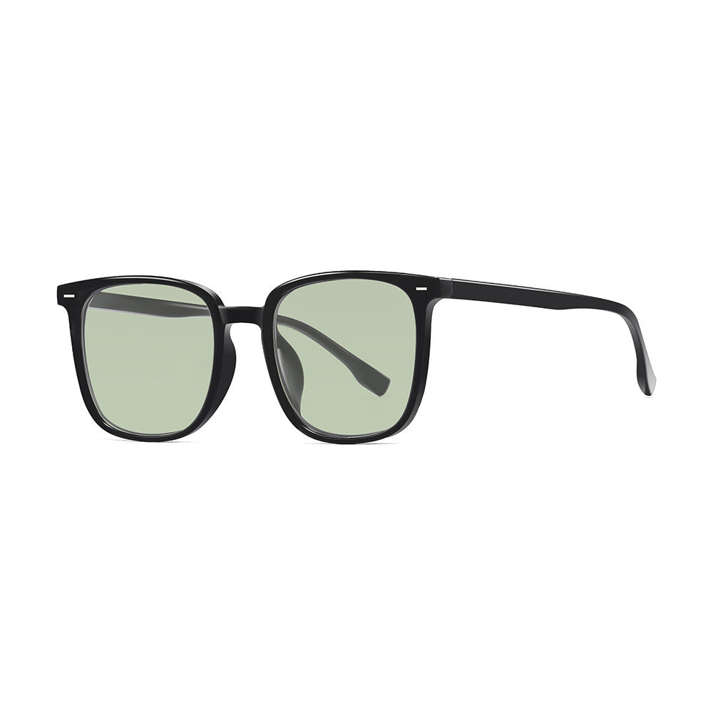Women's sunglasses in a modern square style with special UV protection lenses Kalsten