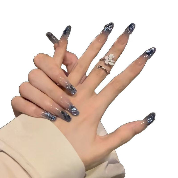 Artistic nail tips with playful motifs Kalsten