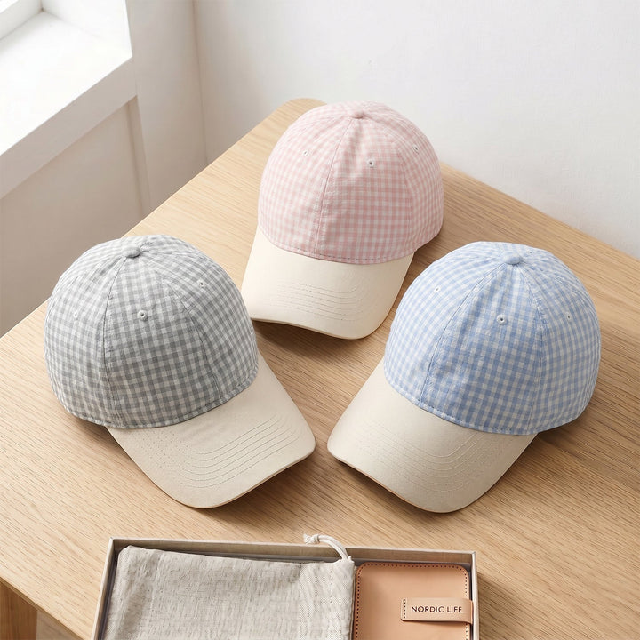 Ladies' fashionable cap with check pattern Brehn