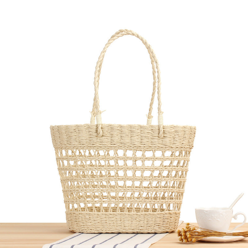 Woven Beach Bag Made of Natural Material Kalsten