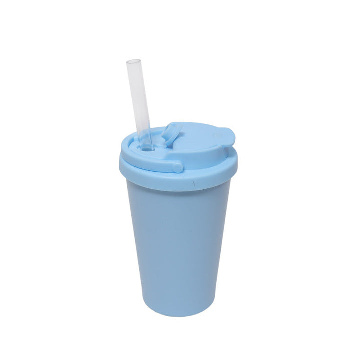 Ladies silicone drinking cup with secure closure system Kalsten