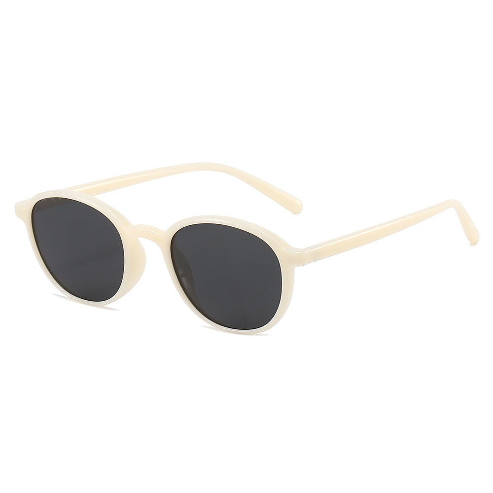 Ladies fashionable sunglasses in classic oval design Kalsten