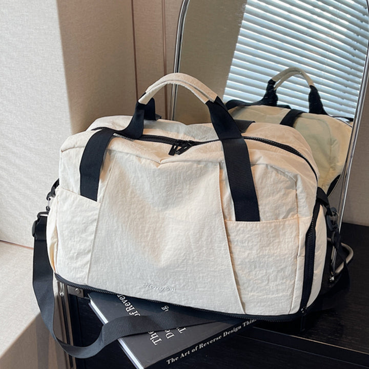 Sporty travel bag with innovative storage Kalsten