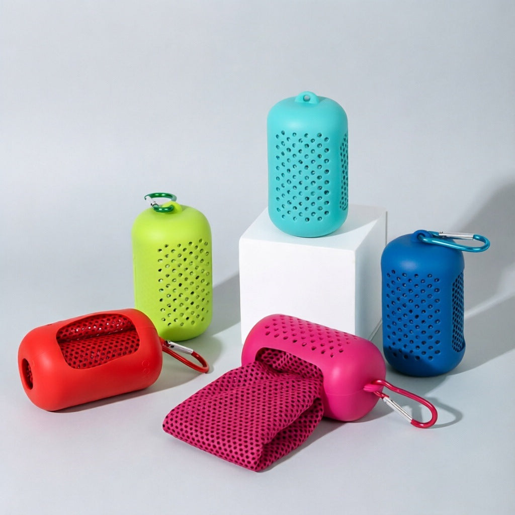 Ladies portable Bluetooth speaker with carabiner Kalsten