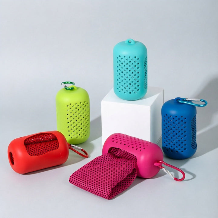 Ladies portable Bluetooth speaker with carabiner Kalsten