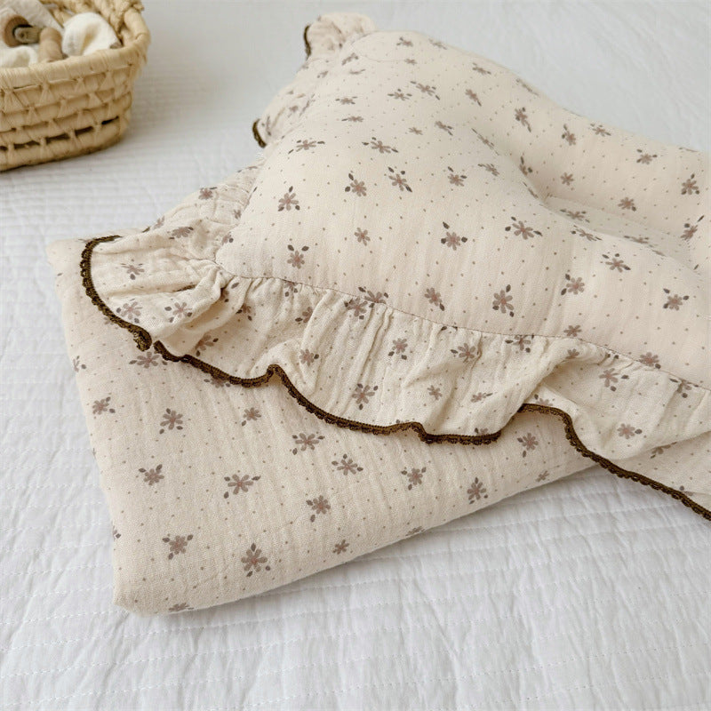 Unisex Muslin Blanket with delicate floral design and elegant ruffles Kalsten