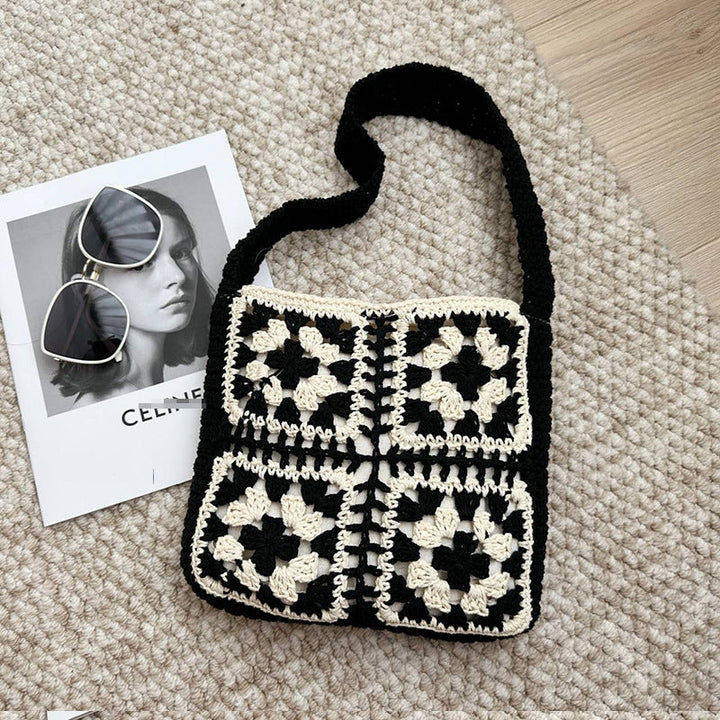 Crocheted shoulder bag with folkloric design Kalsten