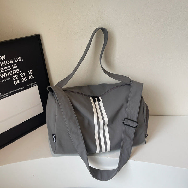 Women’s sporty everyday and travel bag Kalsten