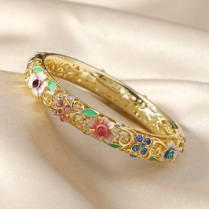Skanto | 14k Diamond Accent Flower Bangle