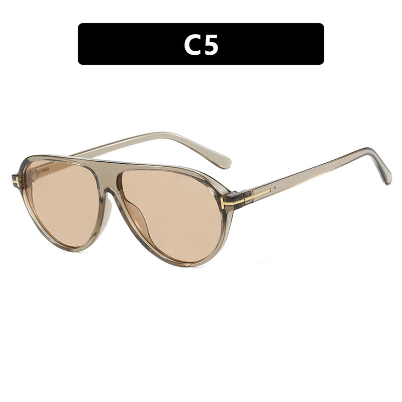 Women's trendy oversized sunglasses with elegant metal frame and UV protection Kalsten