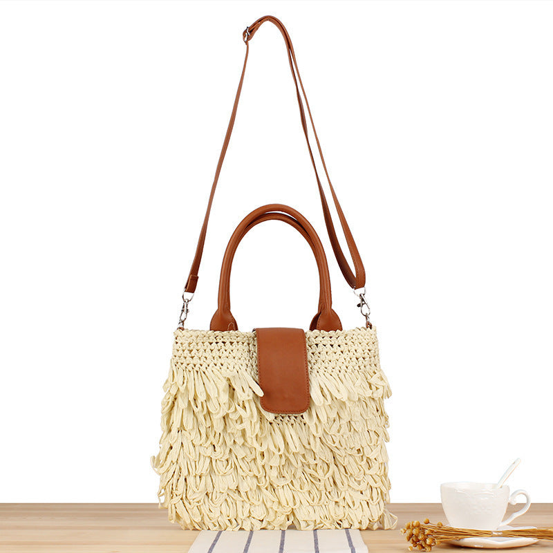 Luxurious shoulder bag with handmade fringes Kalsten