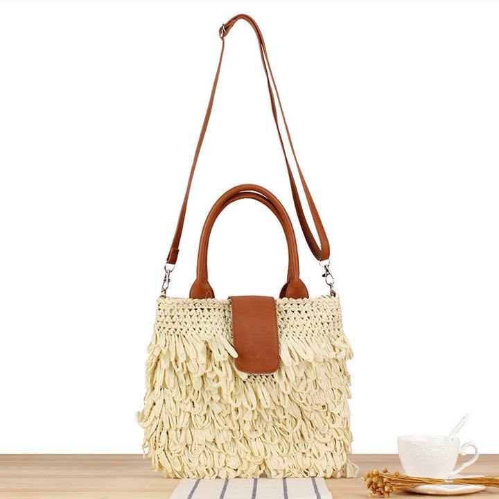 Luxurious shoulder bag with handmade fringes Kalsten