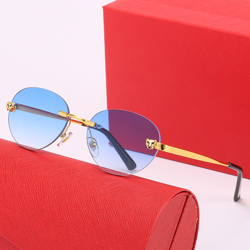 Ladies oval sunglasses with luxurious metallic accents Kalsten