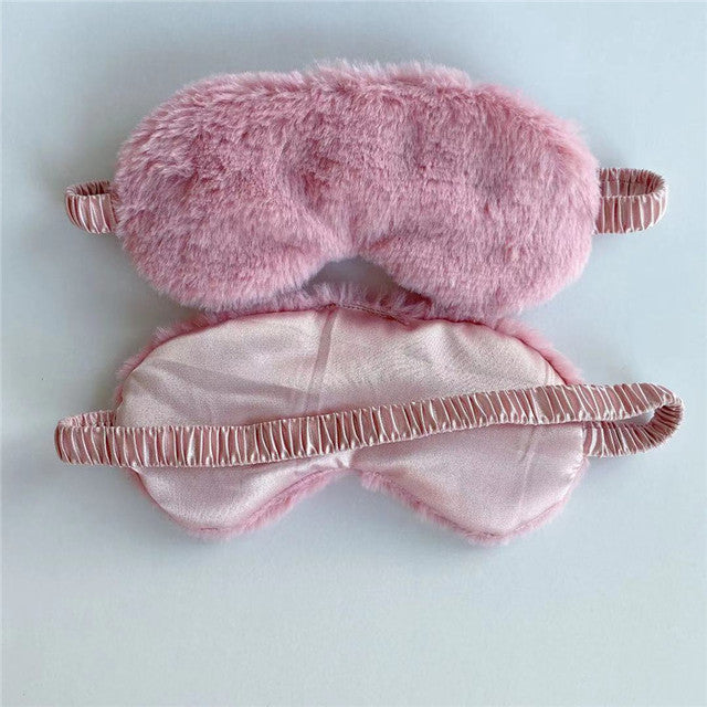 Women's soft plush sleep mask with ergonomic padding and elastic comfort band Kalsten