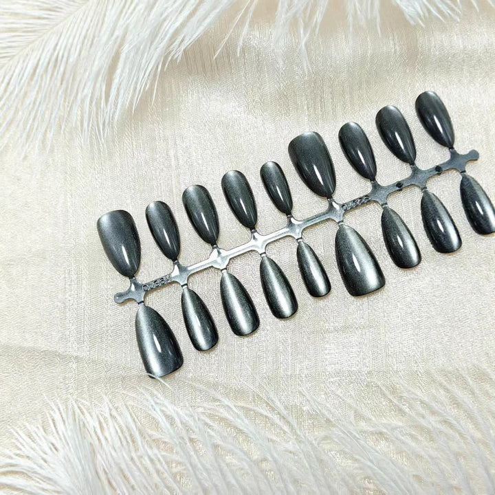 Shiny artificial nails Kalsten