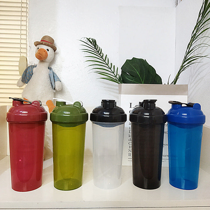 Unisex Shaker bottle in a timeless design with practical pouring opening Kalsten
