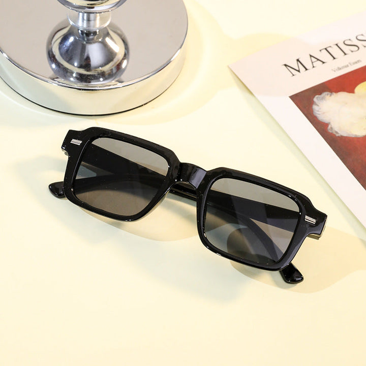Women's modern rectangular sunglasses with colored lenses Kalsten