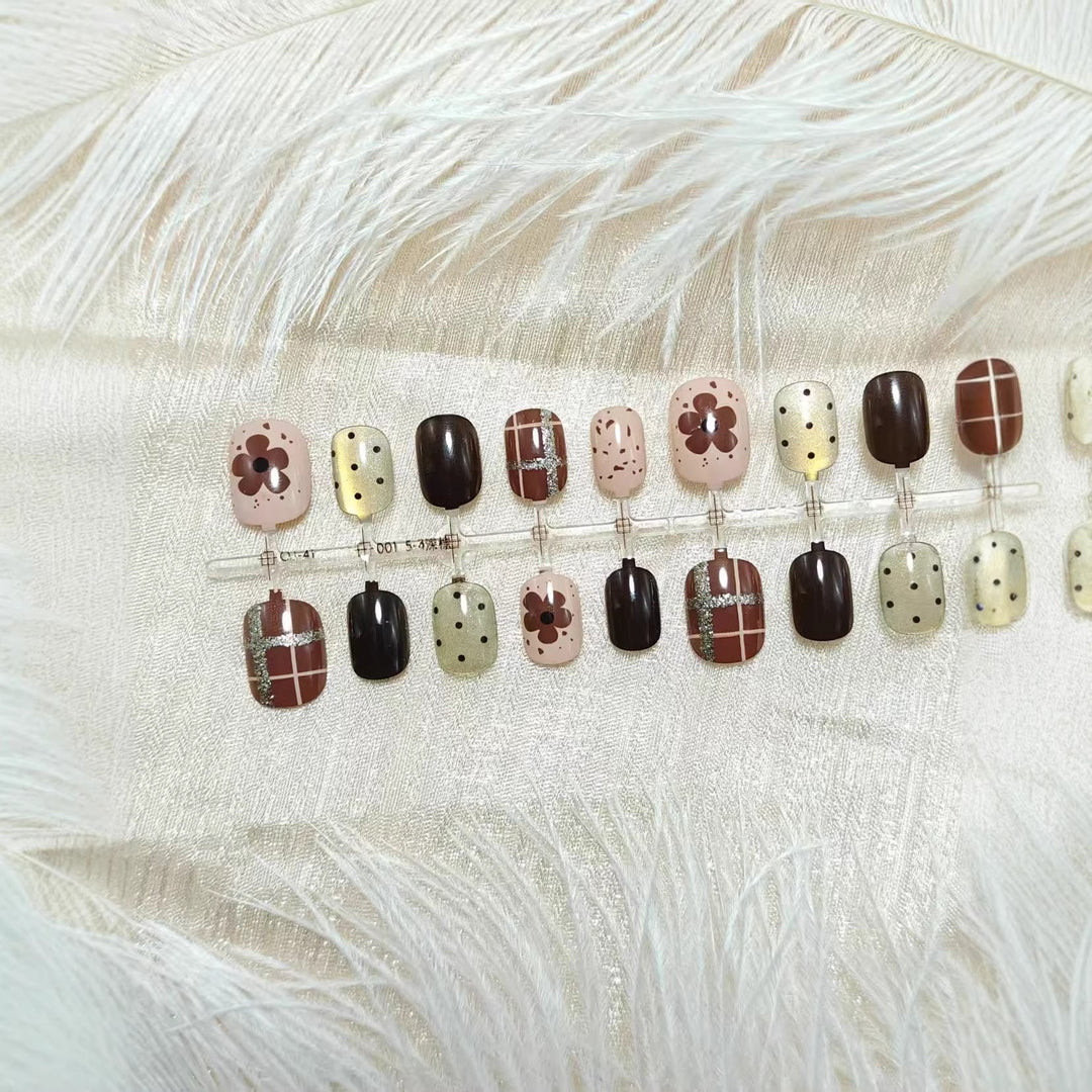 Creative Nail Art Set with Modern Designs Kalsten