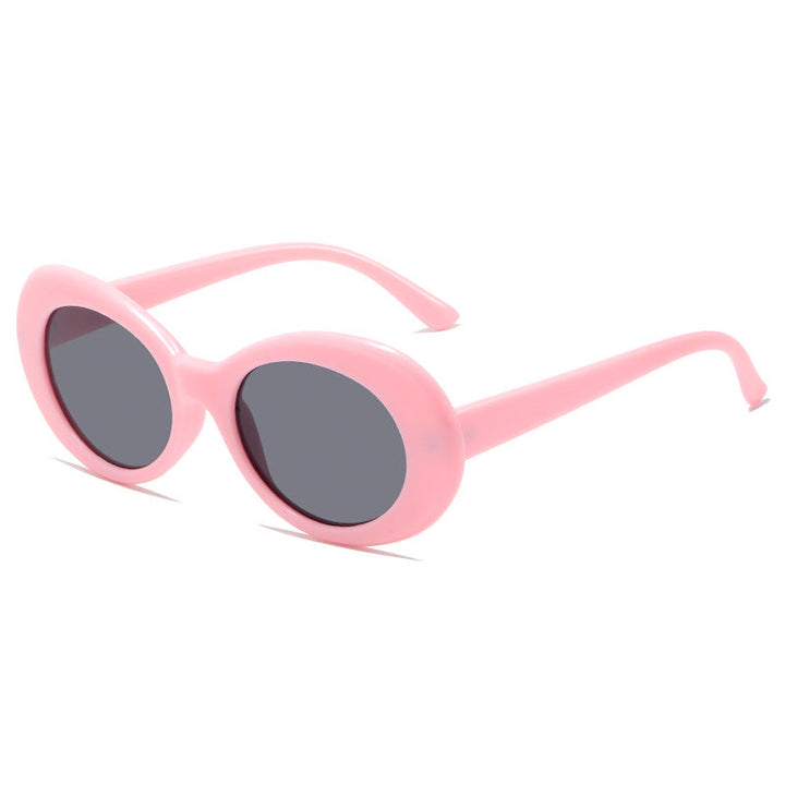 Ladies retro-inspired sunglasses with an elegant, oval frame Kalsten