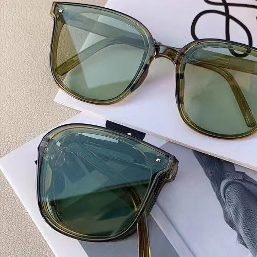 Ladies trendy sunglasses with unique facet frame Kalsten