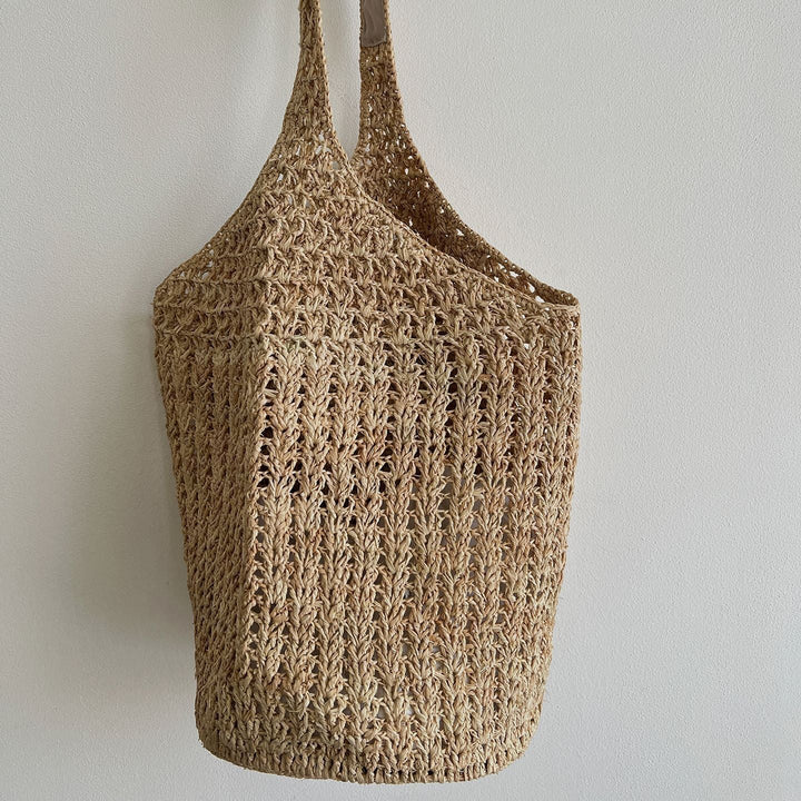 Handmade straw bag with fashionable striped pattern Kalsten