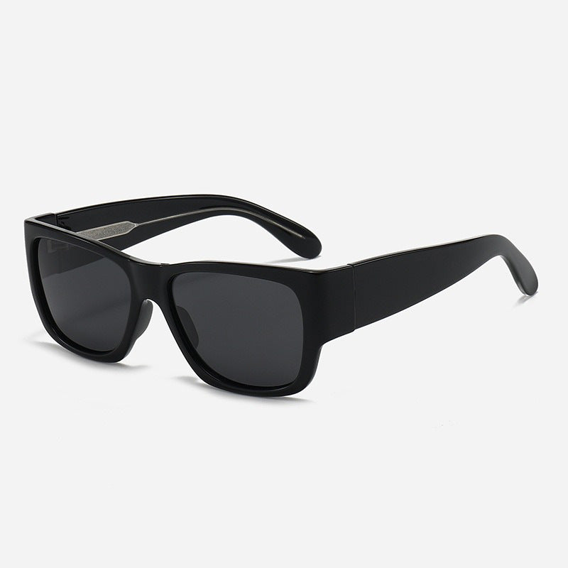 Women trendy sunglasses in minimalist design Kalsten