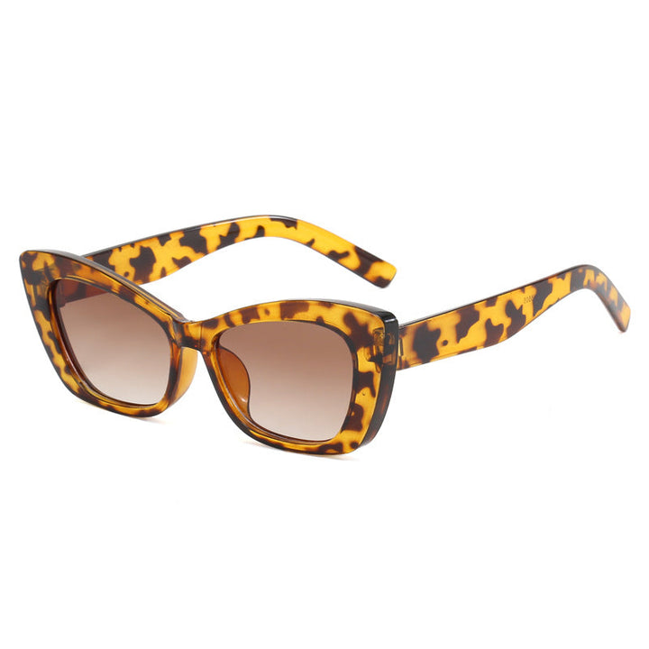 Ladies Cat-Eye Sunglasses with Stylish Elements Kalsten