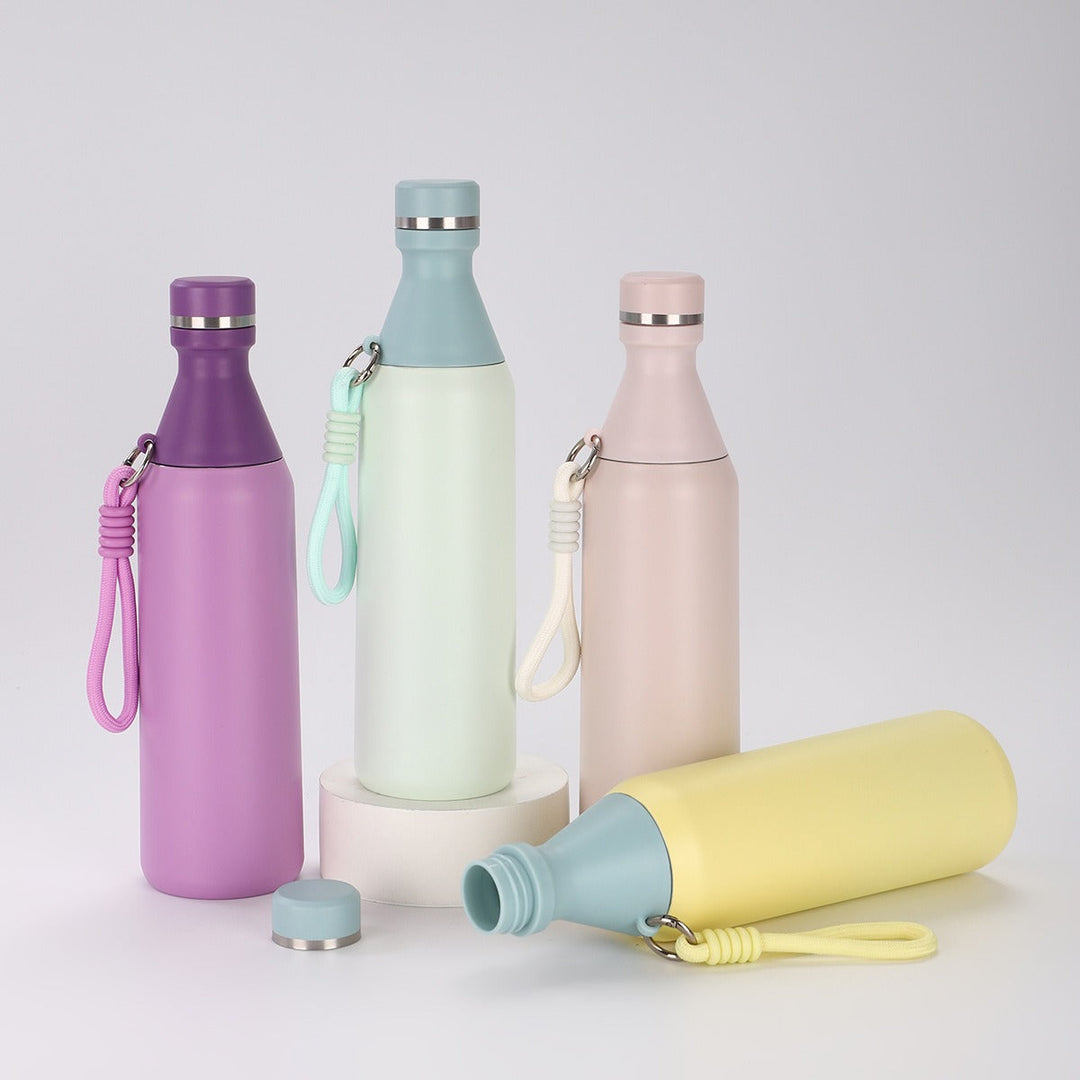 Ladies insulated drinking bottle with practical carrying strap Kalsten