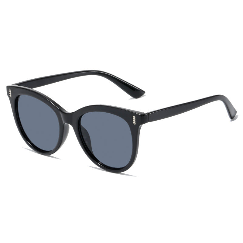 Women's fashionable cat-eye sunglasses with striking design Kalsten