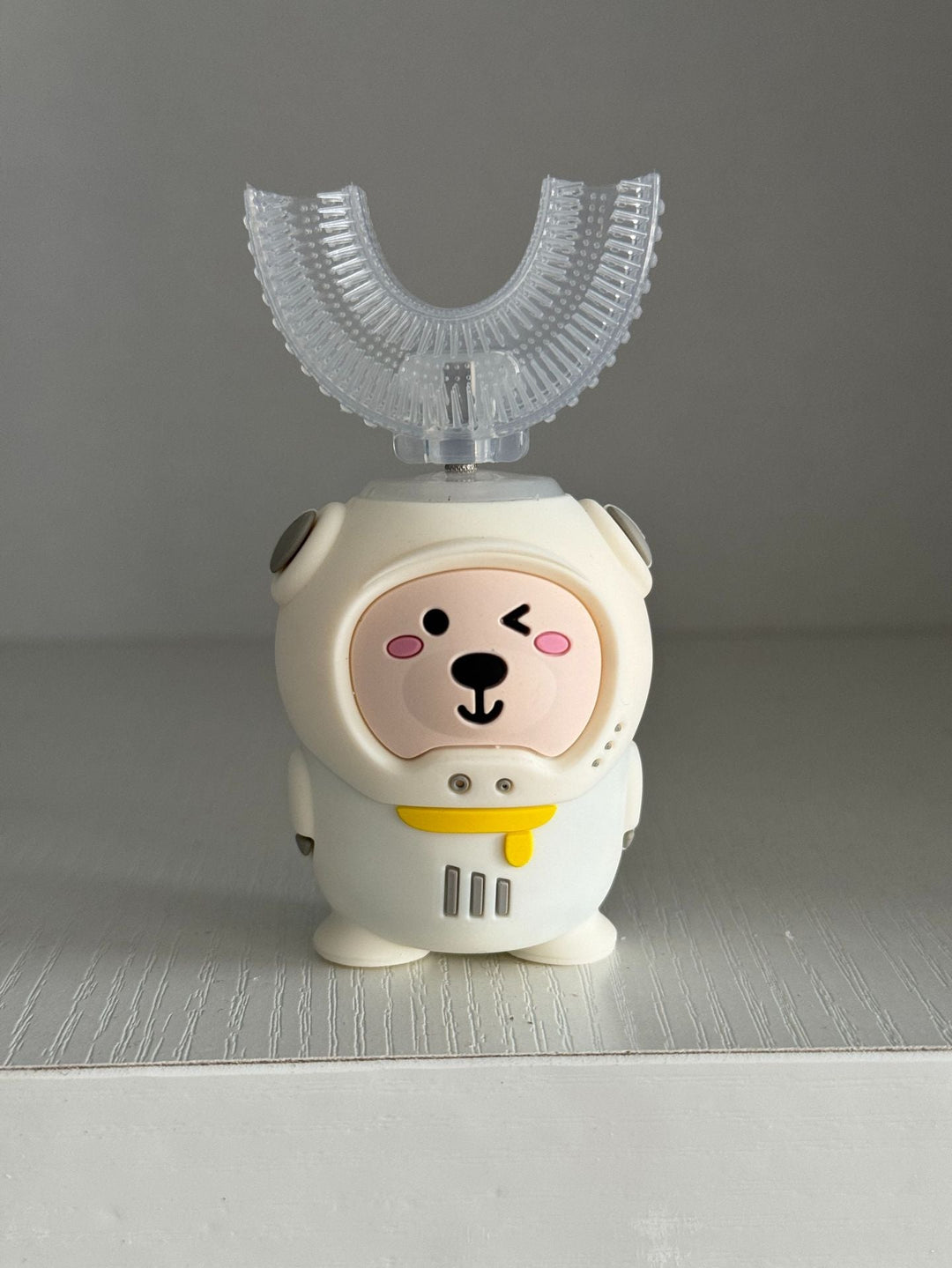 Fun Character Toothbrush Kalsten