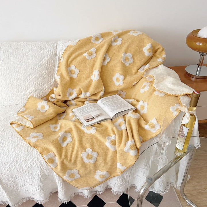 Unisex Cozy Cotton Blanket with Playful Flower Pattern Kalsten