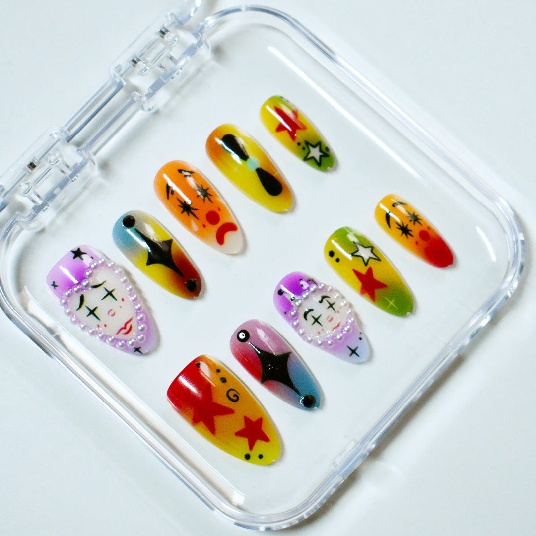Artistic Kiss-Themed Press-On Nail Art Kalsten