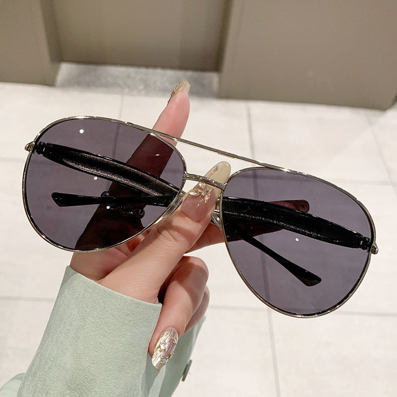 Women exclusive designer glasses with elegant details and high-quality metal frame Kalsten
