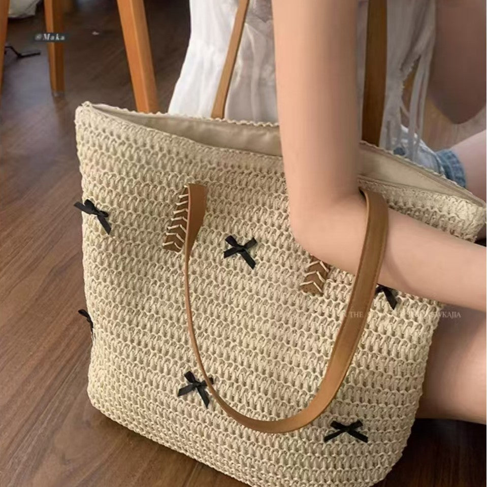 Braided Bast Bag with Decorative Bow Design Kalsten