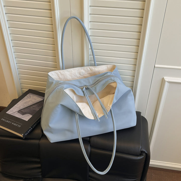 Elegant Handbag with Practical Interior Kalsten
