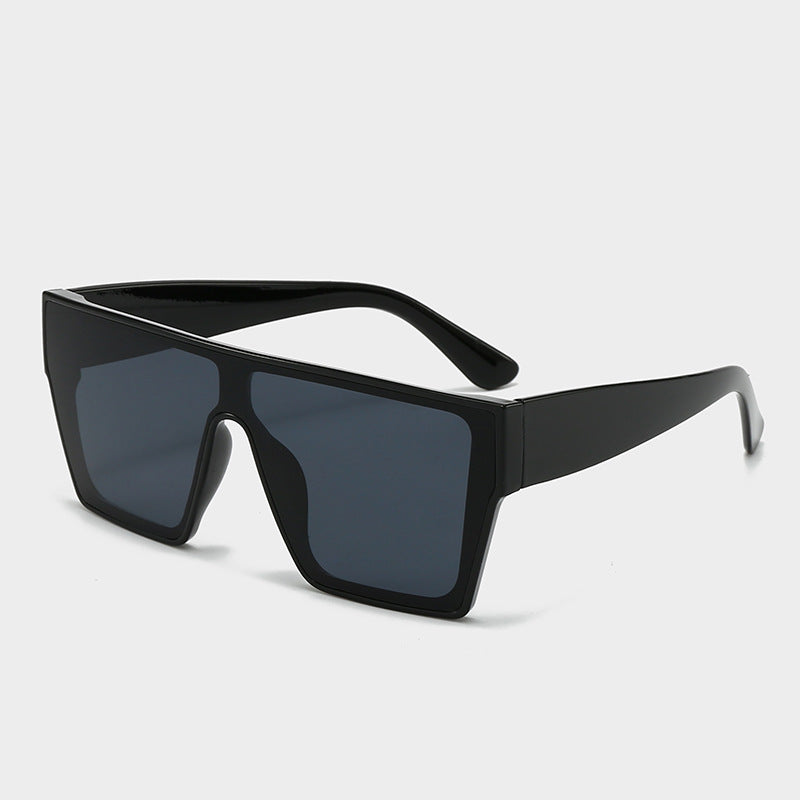 Ladies fashionable sunglasses with angular lenses Kalsten