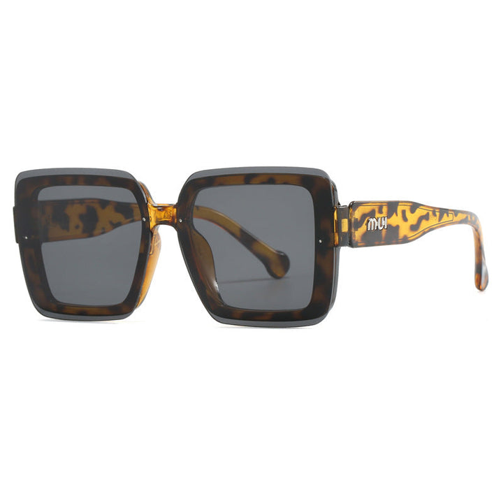 Women's oversized sunglasses in urban design Kalsten