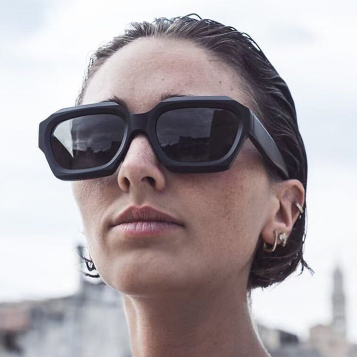 Ladies stylish sunglasses in geometric design Kalsten