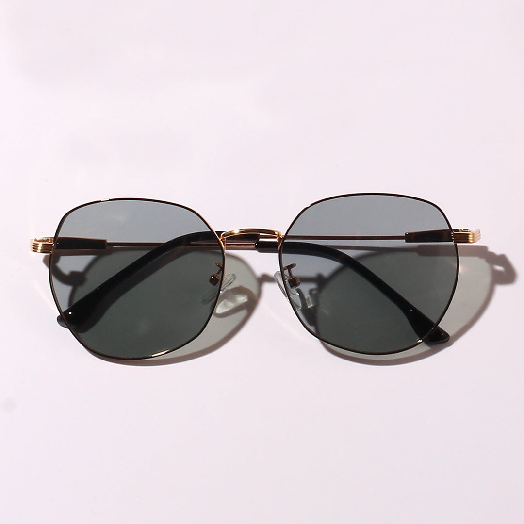 Women's striking geometric sunglasses with UV protection Kalsten
