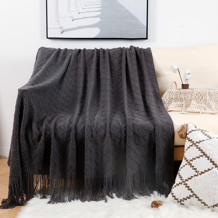 Ladies elegant and cozy knitted blanket with fringes Kalsten