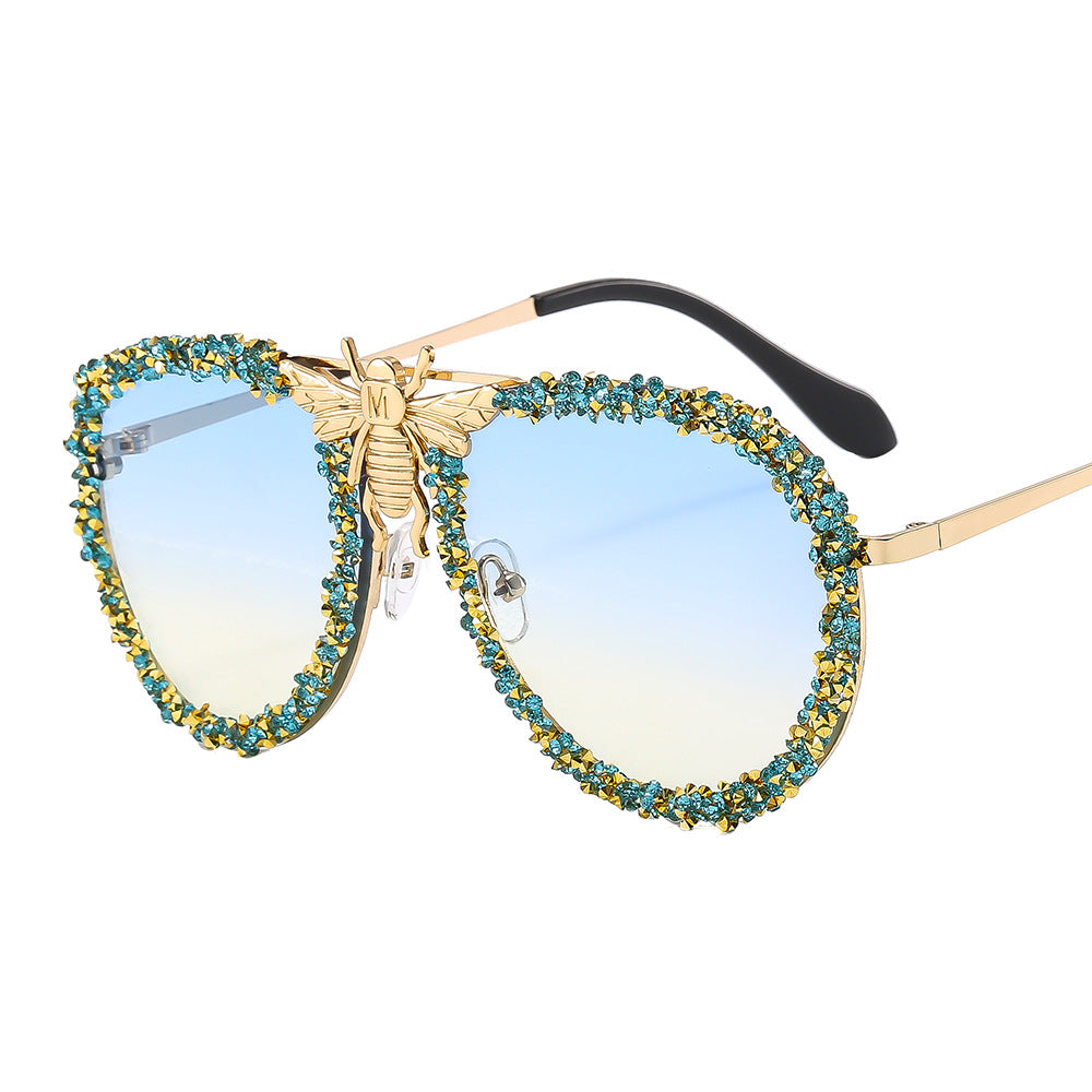 Women Glamorous Oversized Sunglasses with Unique Decorative Frame Kalsten