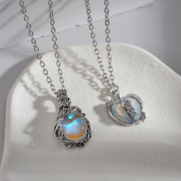 Heart pendant necklace with sparkling accents Kalsten