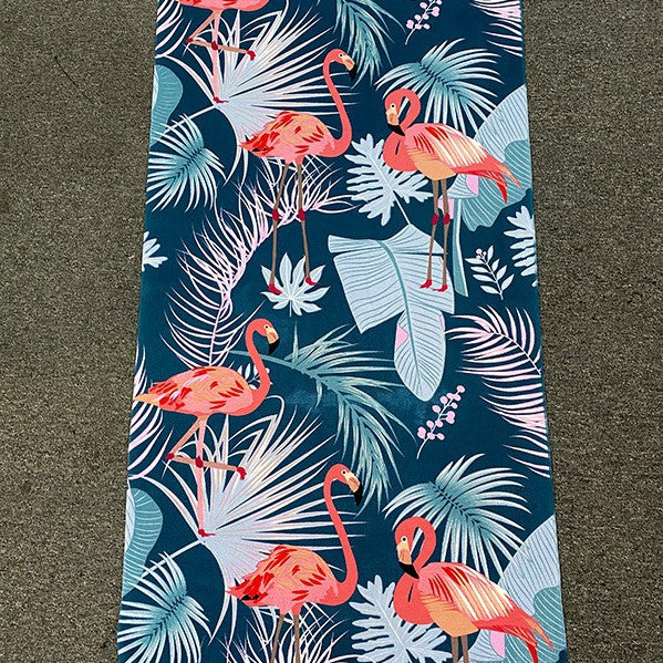 Beach towel with tropical flamingo design Kalsten