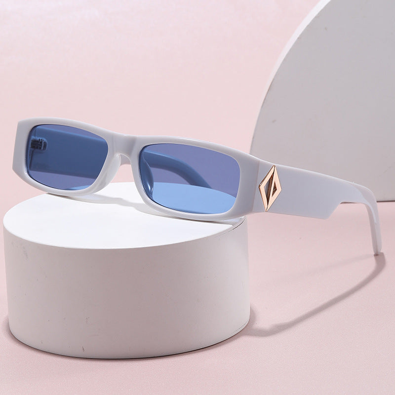Women's fashionable rectangular sunglasses with stylish metal application Kalsten