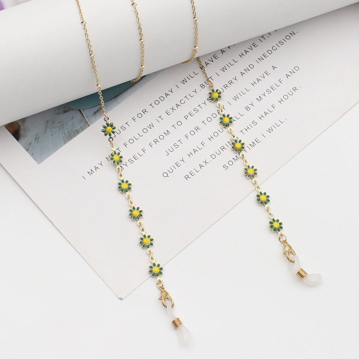 Floral Themed Eyewear Chain Acalora