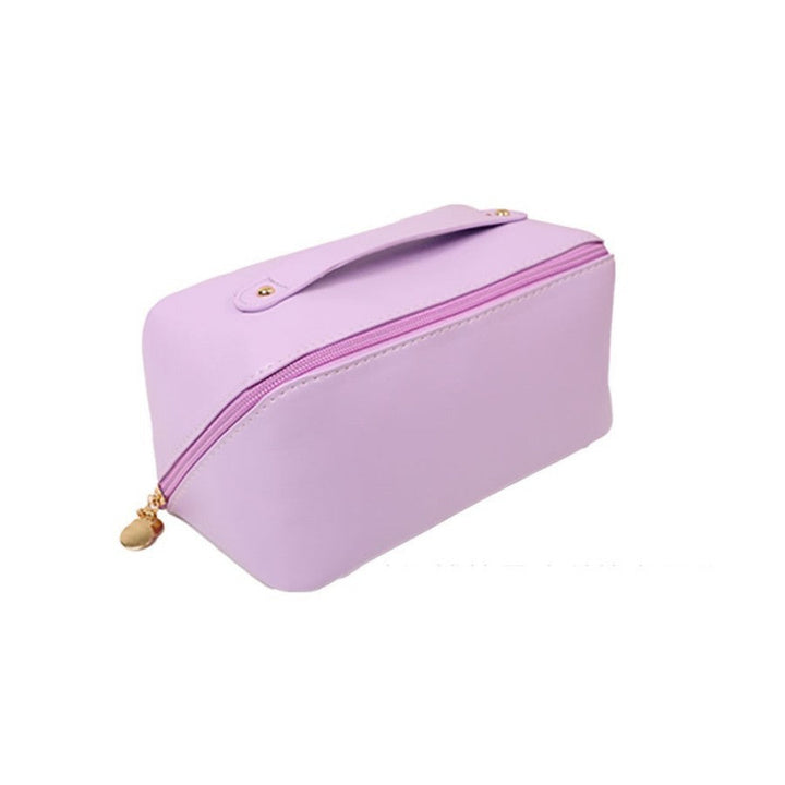 Luxurious cosmetic bag in minimalist design Kalsten