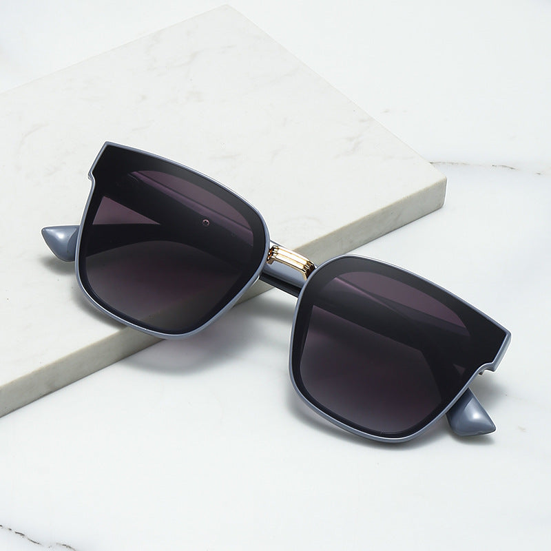 Women's Designer Sunglasses with Luxurious Frame and Trendy Jewelry Detail Kalsten