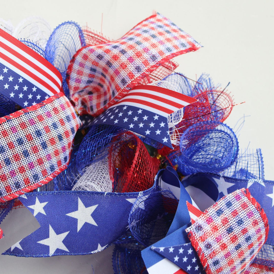 Unisex handmade patriotic door wreath with ribbon, star pattern and decorative net bow Kalsten